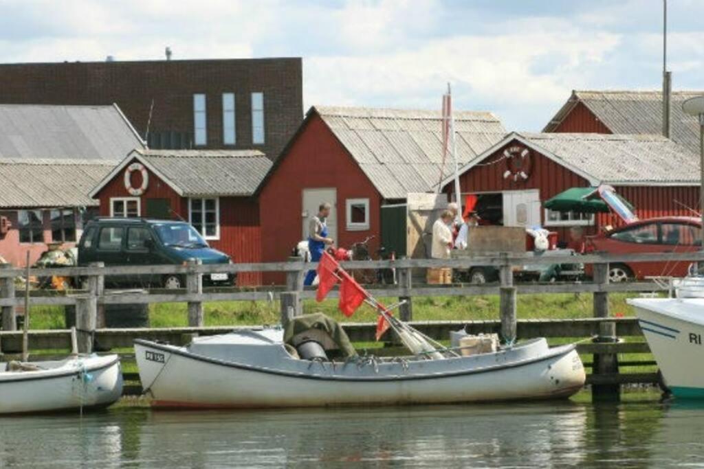 Hyggeligt Lille Byhus Lige Mellem Havnen Og Bytorv Ringkøbing Dış mekan fotoğraf